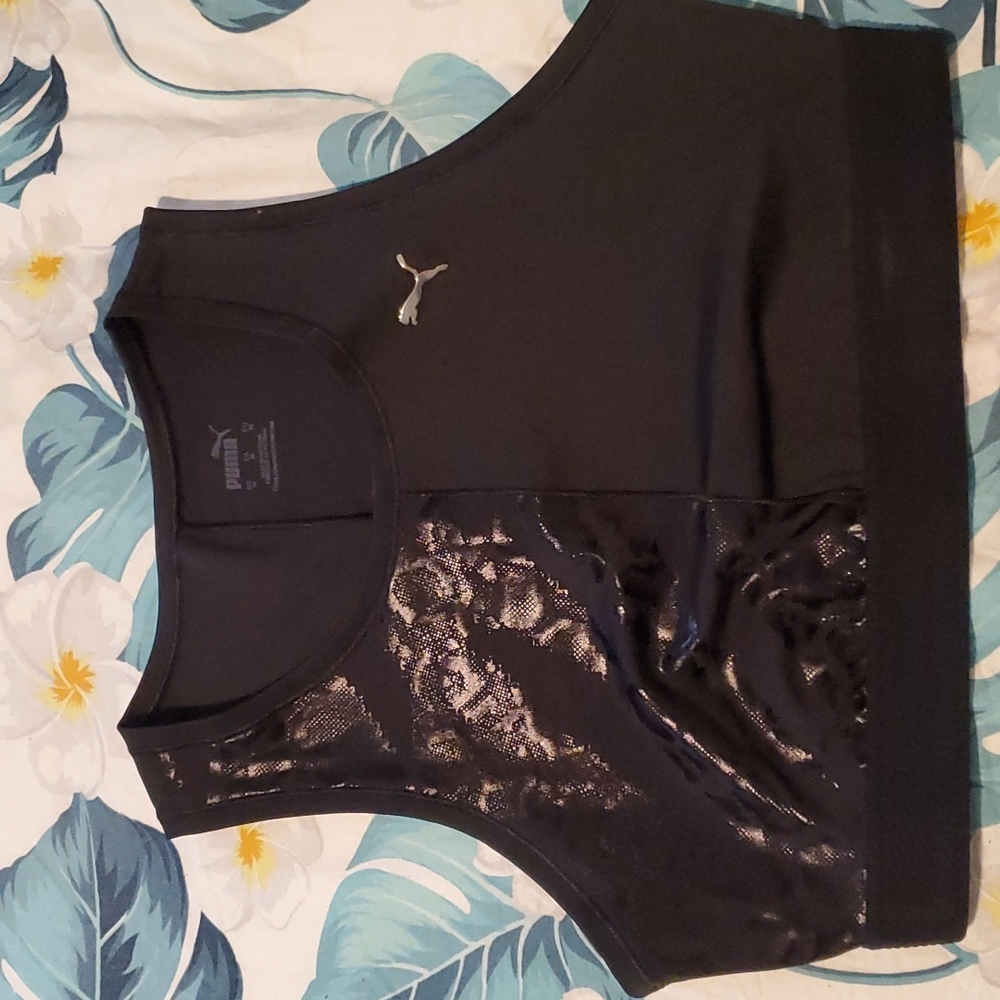 NWOT Puma Sports bra/athletic top